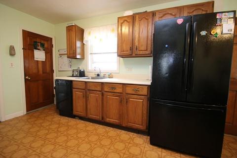 9 Central Pl, Saugus, MA 01906 photo 3