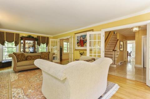 73 Angela St, Canton, MA 02021 photo 4