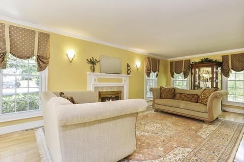 73 Angela St, Canton, MA 02021 photo 3