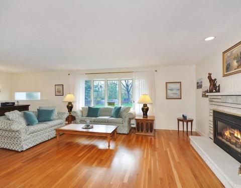 2 Pheasant Ln, Lexington, MA 02421 photo 2