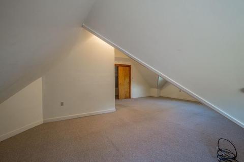 85 Nonotuck, Holyoke, MA 01040 photo 23