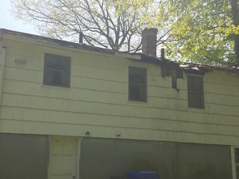 18 Hillside Dr, Springfield, MA 01118 photo 2