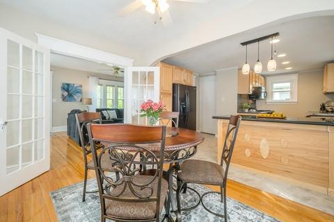949 Roosevelt Ave, Springfield, MA 01109 photo 8