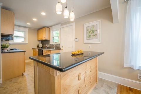 949 Roosevelt Ave, Springfield, MA 01109 photo 7