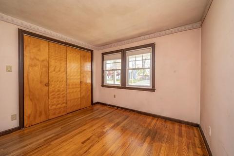 27 Harrington Rd, Chicopee, MA 01020 photo 7
