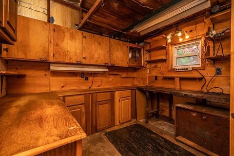 27 Harrington Rd, Chicopee, MA 01020 photo 10