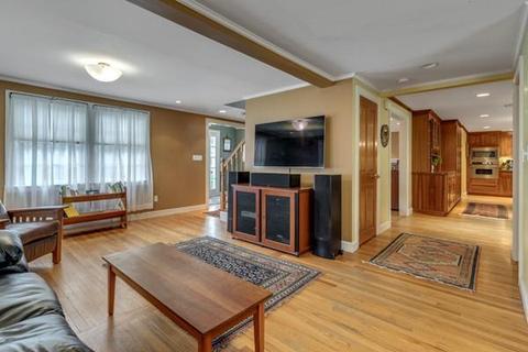 18 Upland Rd, Needham, MA 02492 photo 5