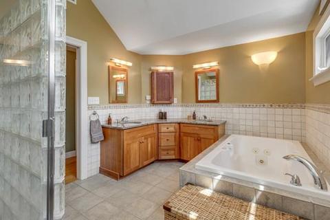 18 Upland Rd, Needham, MA 02492 photo 12