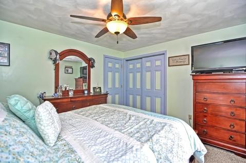 32 Colonial Rd, Douglas, MA 01516 photo 11