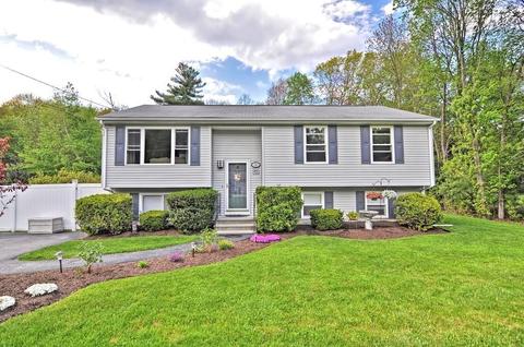 32 Colonial Rd, Douglas, MA 01516 photo 2