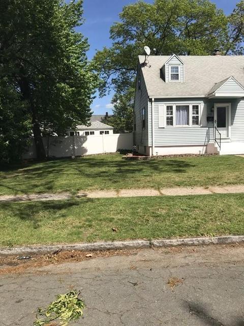 213 Pheland St, Springfield, MA 01109 photo 2