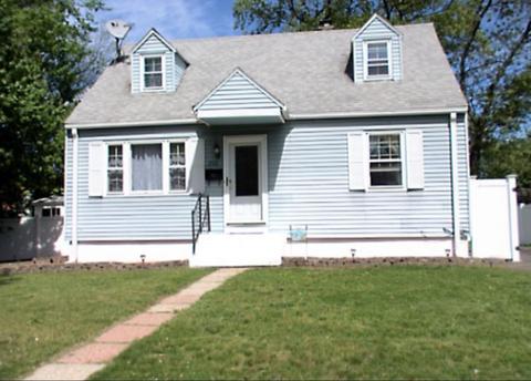 213 Pheland St, Springfield, MA 01109 photo 1