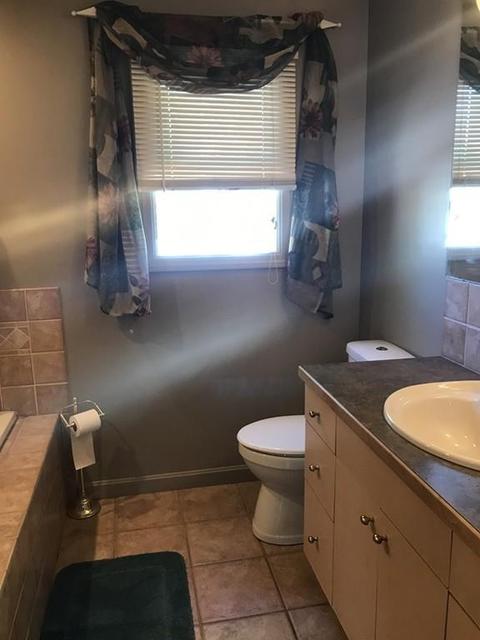 213 Pheland St, Springfield, MA 01109 photo 8