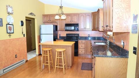 7 Surrey Ln, Webster, MA 01570 photo 8