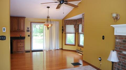7 Surrey Ln, Webster, MA 01570 photo 6
