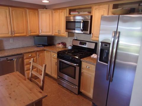2 Hampton Cir, Hull, MA 02045 photo 8