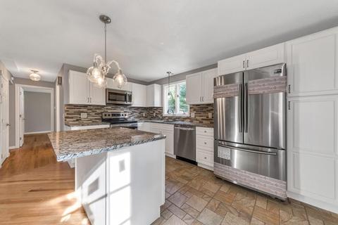 15 Jordan St, Springfield, MA 01129 photo 3