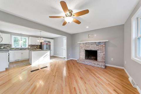 15 Jordan St, Springfield, MA 01129 photo 8