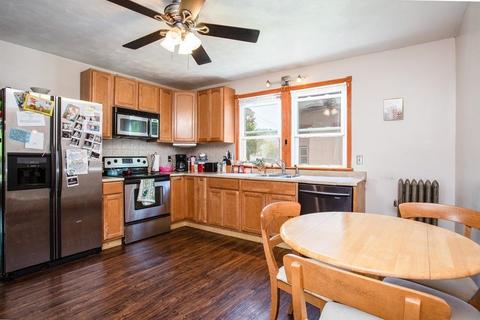 38 Rapalus St, Springfield, MA 01151 photo 4