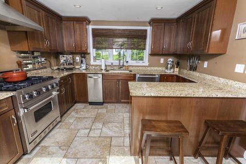 22 Sunset Dr, Beverly, MA 01915 photo 11