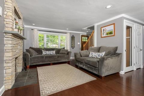 22 Sunset Dr, Beverly, MA 01915 photo 4