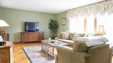 90 Gaffney Rd, Dedham, MA 02026 photo 10