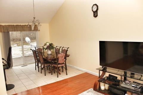 5 Paris Ave, Worcester, MA 01603 photo 4