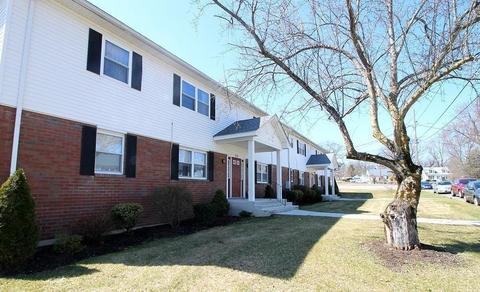 131 Colonial Cir #A, Chicopee, MA 01020 photo 1