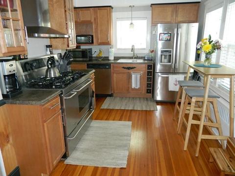 229 Pleasant St, Marblehead, MA 01945 photo 3