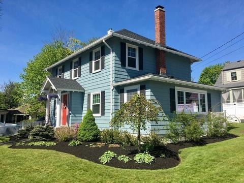 229 Pleasant St, Marblehead, MA 01945 photo 2