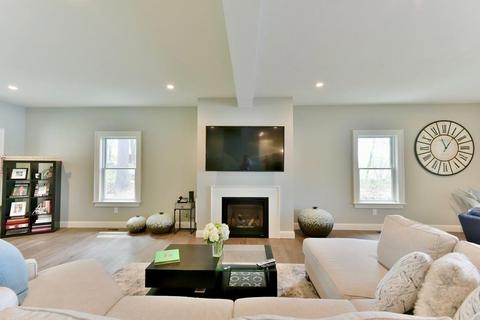 34 Westwind Dr, Webster, MA 01570 photo 17