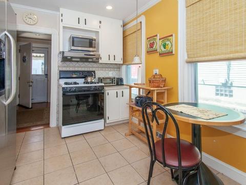 24 Linden St, Everett, MA 02149 photo 4