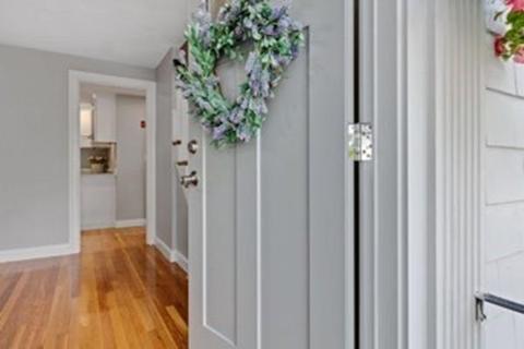 31 Cape Cod Ave, Reading, MA 01867 photo 2