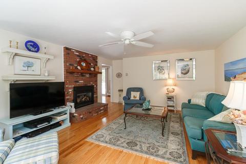 63 Pond Cir, Mashpee, MA 02649 photo 11