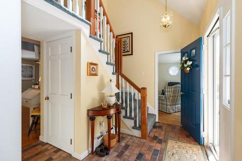 63 Pond Cir, Mashpee, MA 02649 photo 4