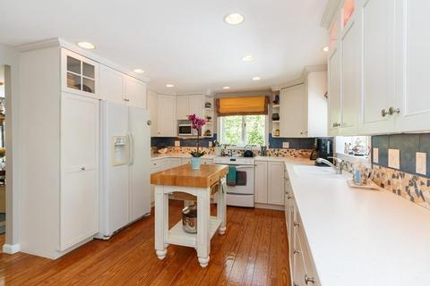 63 Pond Cir, Mashpee, MA 02649 photo 6