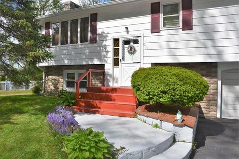 293 Thompson Rd, Webster, MA 01570 photo 1