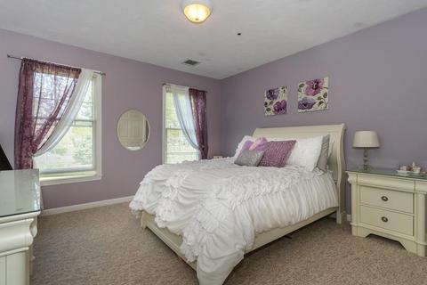 22 Lyons St, Franklin, MA 02038 photo 18