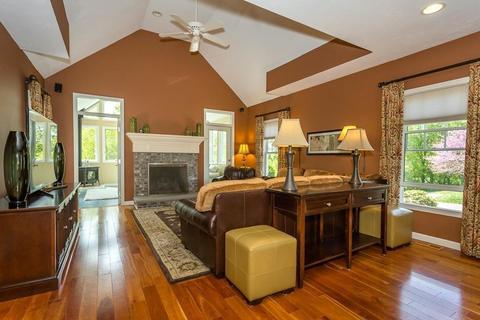 22 Lyons St, Franklin, MA 02038 photo 10