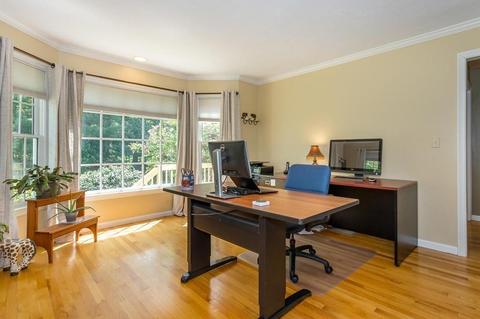 22 Lyons St, Franklin, MA 02038 photo 9