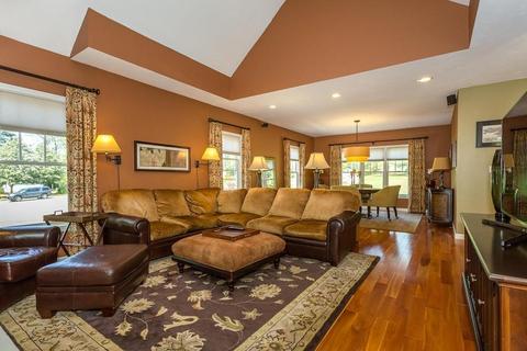 22 Lyons St, Franklin, MA 02038 photo 11