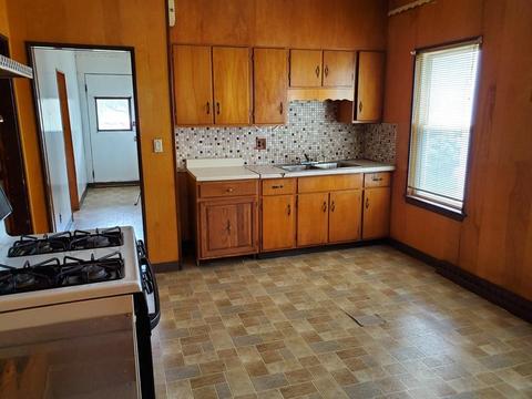 17 Harvey St, Everett, MA 02149 photo 2