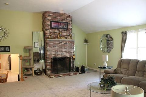 94 Milford St, Upton, MA 01568 photo 7