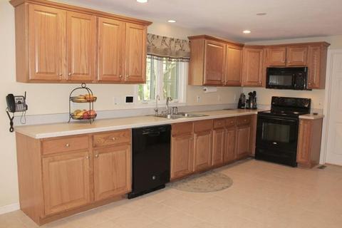 94 Milford St, Upton, MA 01568 photo 4
