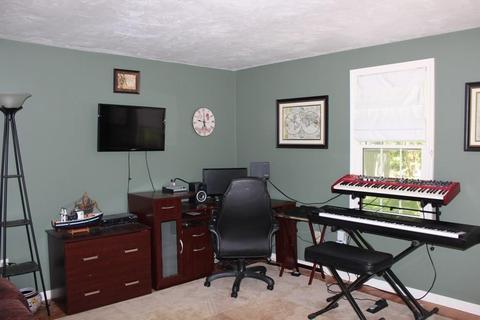 94 Milford St, Upton, MA 01568 photo 14