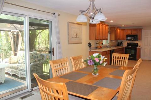 94 Milford St, Upton, MA 01568 photo 2