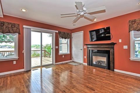 22 Riverside St, Danvers, MA 01923 photo 7