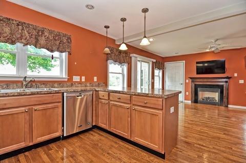 22 Riverside St, Danvers, MA 01923 photo 12