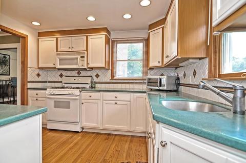 18 Hamilton Ave, Dedham, MA 02026 photo 11