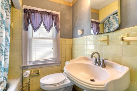 5 Mandalay Rd, Springfield, MA 01118 photo 10